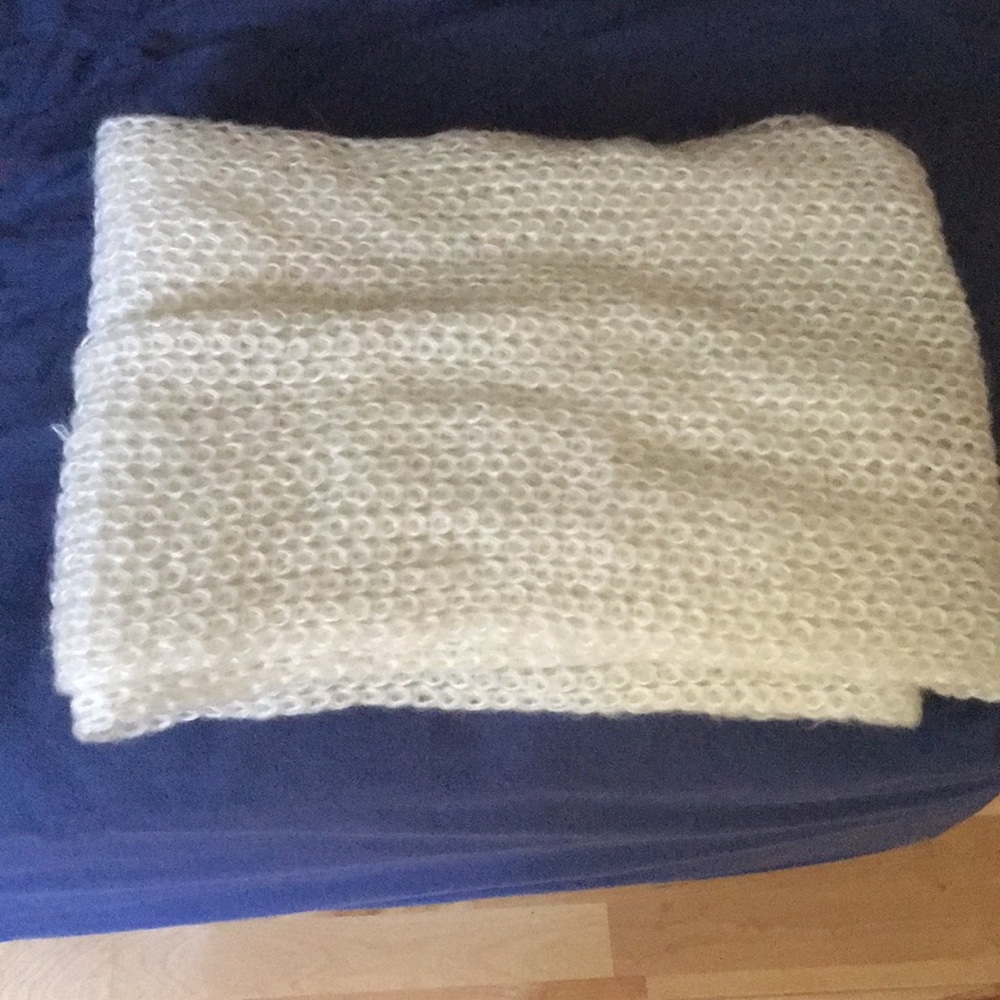 White infinity scarf